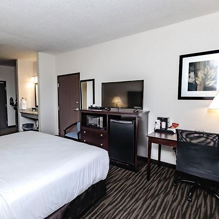 Cobblestone Inn & Suites Maryville Bagian luar foto