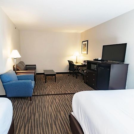 Cobblestone Inn & Suites Maryville Bagian luar foto