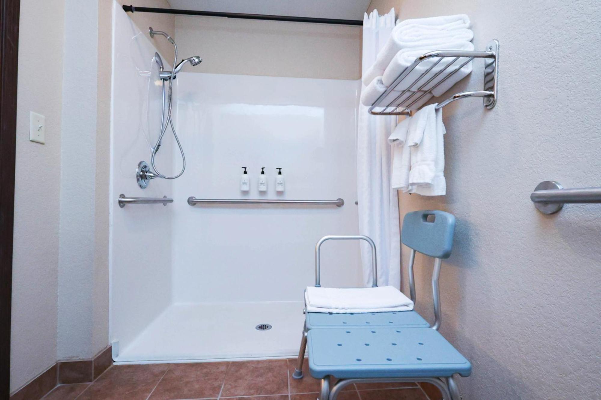Cobblestone Inn & Suites Maryville Bagian luar foto