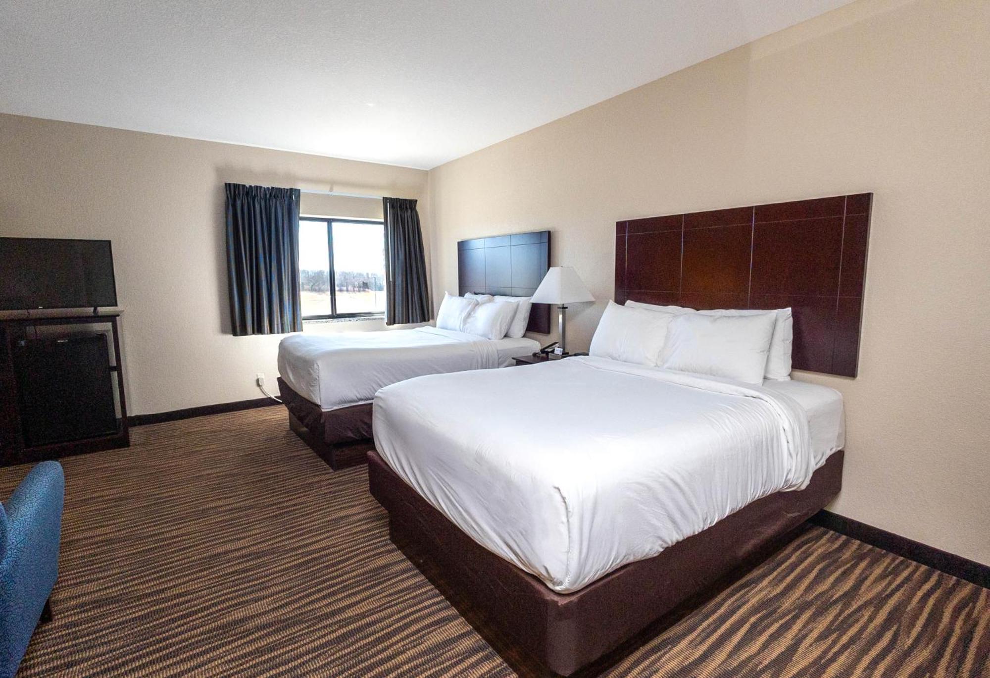 Cobblestone Inn & Suites Maryville Bagian luar foto