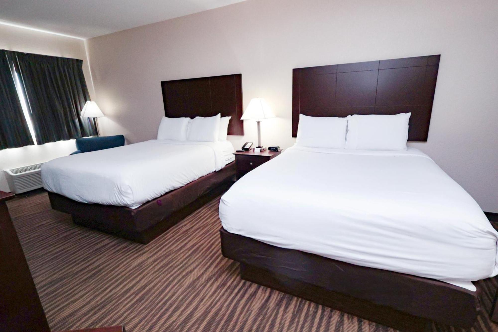 Cobblestone Inn & Suites Maryville Bagian luar foto
