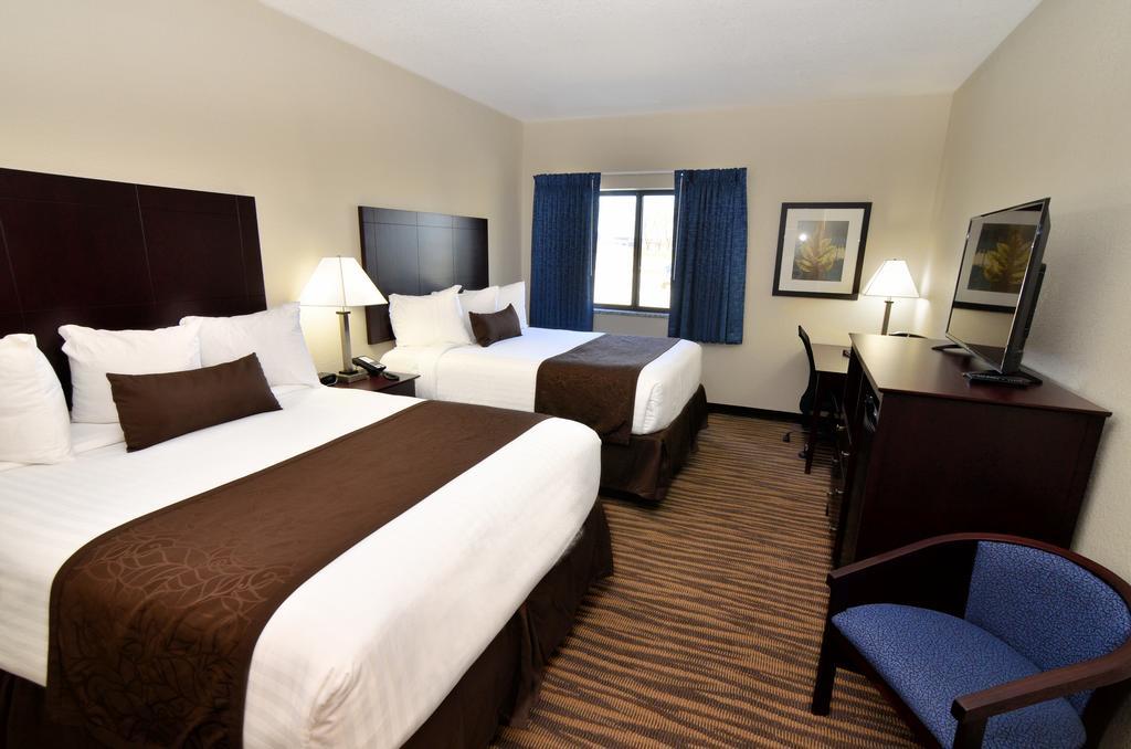 Cobblestone Inn & Suites Maryville Bagian luar foto