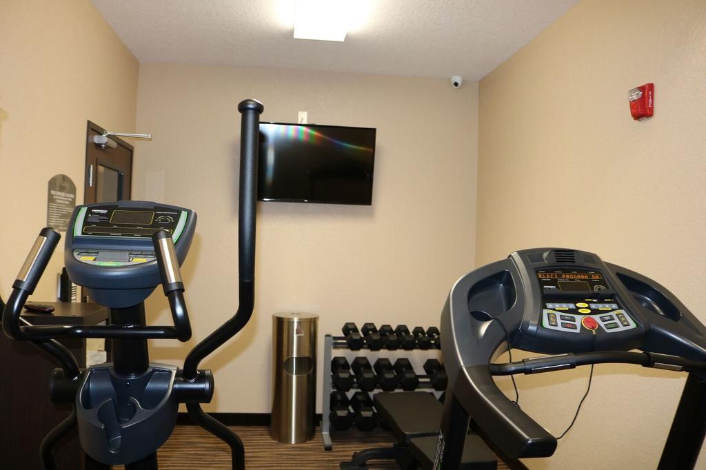 Cobblestone Inn & Suites Maryville Bagian luar foto